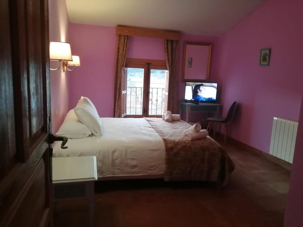 Hotel Rio Escabas, Serrania De Cuenca 캐나마레즈 외부 사진